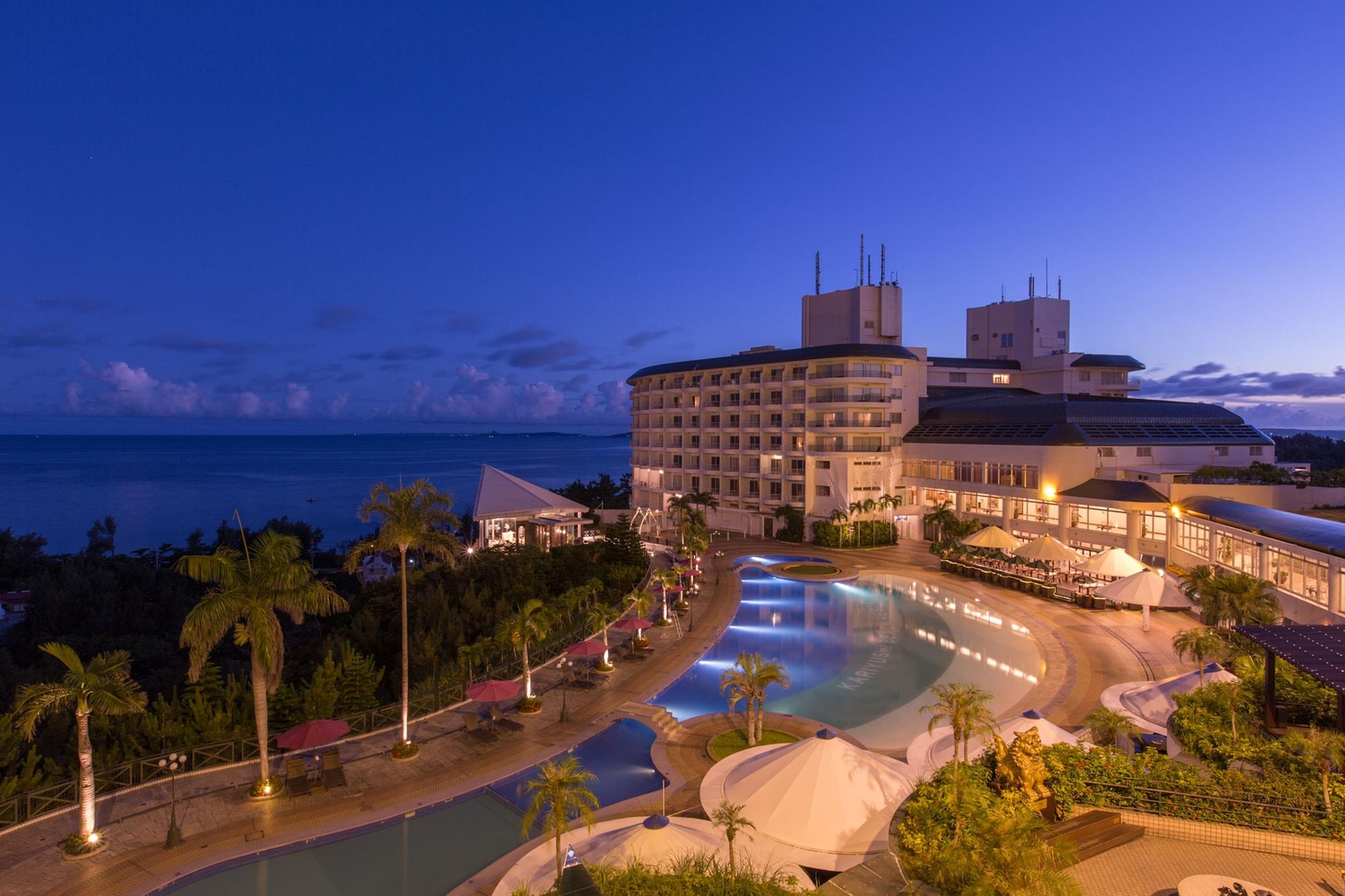אונה Okinawa Kariyushi Beach Resort Ocean Spa מראה חיצוני תמונה