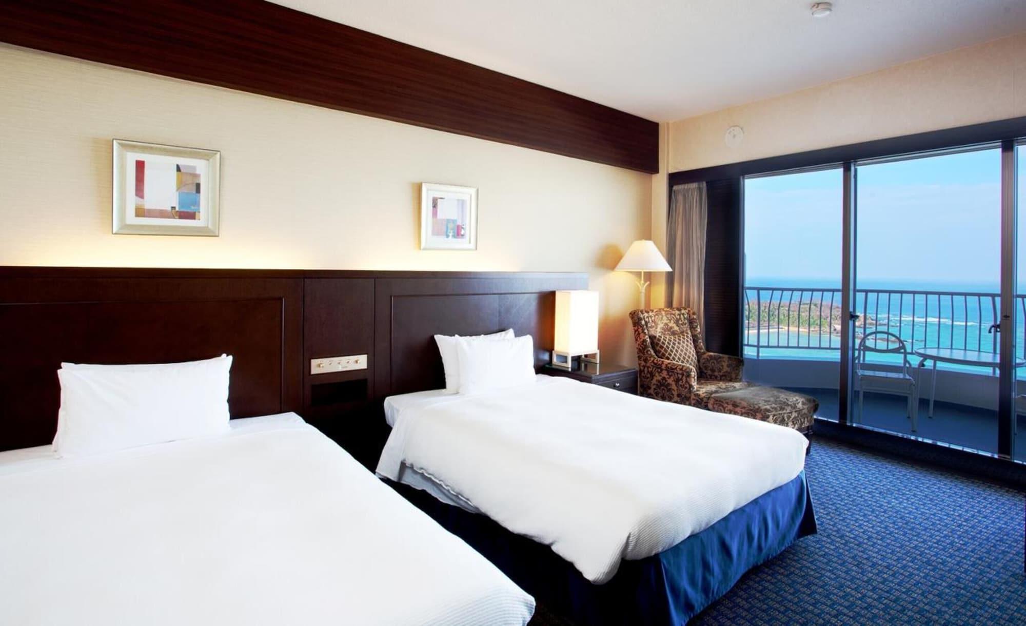 אונה Okinawa Kariyushi Beach Resort Ocean Spa מראה חיצוני תמונה