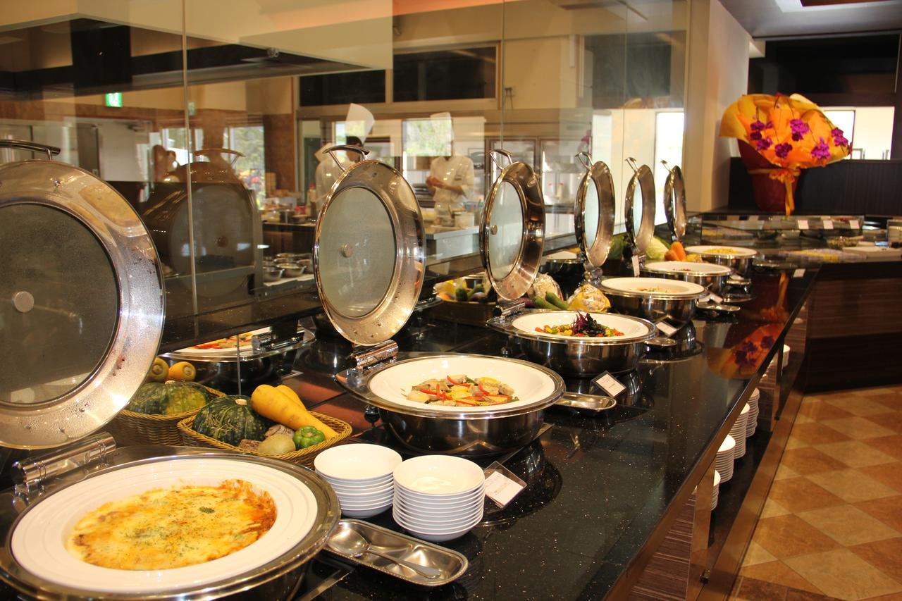 אונה Okinawa Kariyushi Beach Resort Ocean Spa מראה חיצוני תמונה