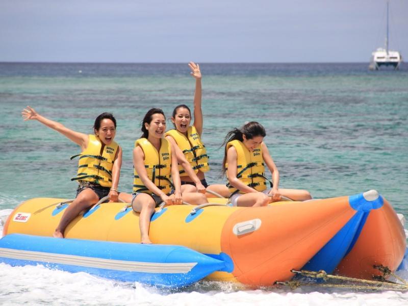 אונה Okinawa Kariyushi Beach Resort Ocean Spa מראה חיצוני תמונה